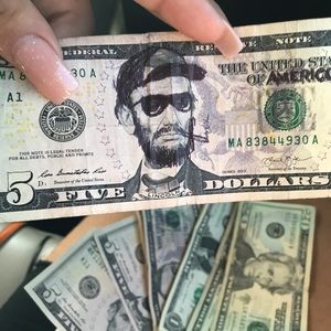 Meet your Posher, Carla